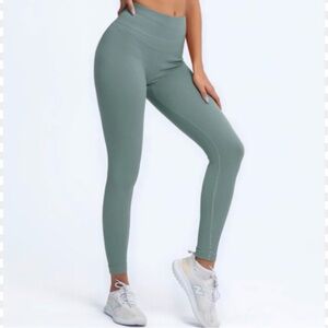 Shambhala Sage Green Ribbed 3/4 length Leggings